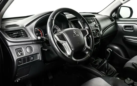 Mitsubishi L200 2.40 Механика, фото №1