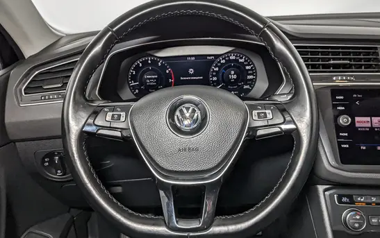 Volkswagen Tiguan 2.00 робот, фото №1