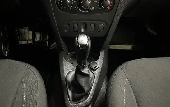 Renault Logan 1.60 автоматическая, фото №1