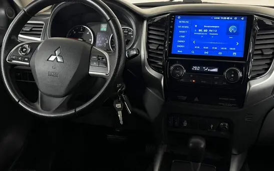 Mitsubishi L200 2.40 автоматическая, фото №1