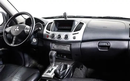 Mitsubishi L200 2.50 Автоматическая, фото №1