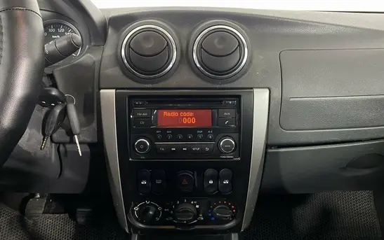 Nissan Almera 1.60 механика, фото №1